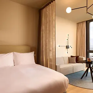 **** Hotel Adina Geneva Suíça
